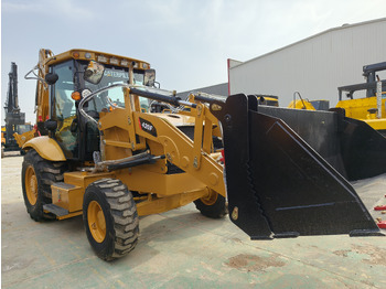 Tractopelle CATERPILLAR 420F