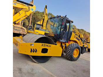 Compacteur à pieds de mouton/ Monocylindre XCMG XS143J