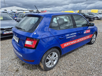 Voiture à hayon SKODA FABIA HATCHBACK: photos 4
