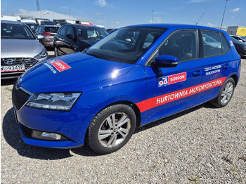 Voiture à hayon SKODA FABIA HATCHBACK: photos 3