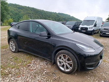 Voiture à hayon TESLA