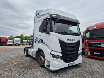 Tracteur routier IVECO