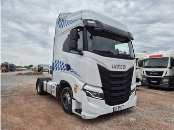 Tracteur routier IVECO