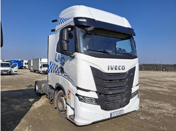 Tracteur routier IVECO