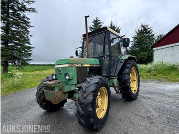 Tracteur agricole JOHN DEERE 2040