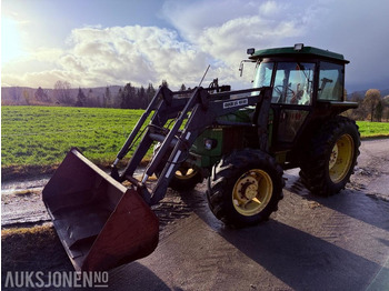 Tracteur agricole JOHN DEERE 2040