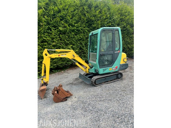 Mini pelle YANMAR B15-3
