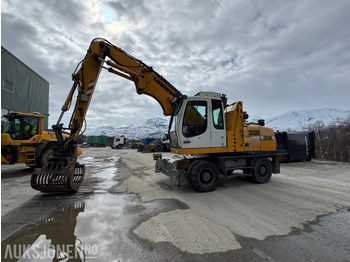 Pelle LIEBHERR A 316