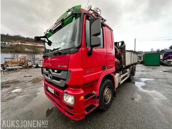 Camion grue MERCEDES-BENZ