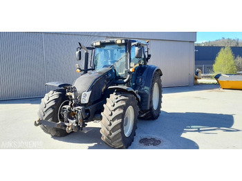 Tracteur agricole VALTRA N163