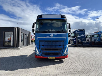 Tracteur routier Volvo FH 460 4x2 trekker Globetrotter / 2x Fuel Tank: photos 2 Tracteur routier Volvo FH 460 4x2 trekker Globetrotter / 2x Fuel Tank: photos 2