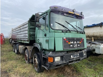 Camion benne MAN