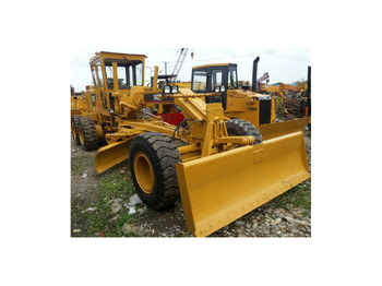 Niveleuse CATERPILLAR 140H