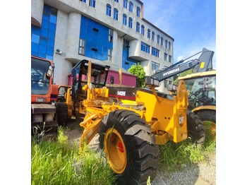 Niveleuse CATERPILLAR 140H