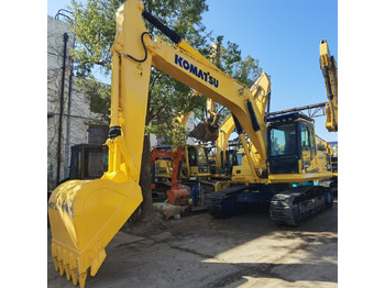 Pelle sur chenille KOMATSU PC200-8