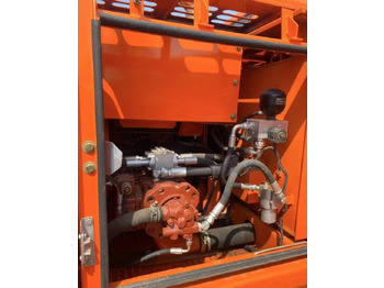 Pelle sur chenille Doosan 150: photos 3