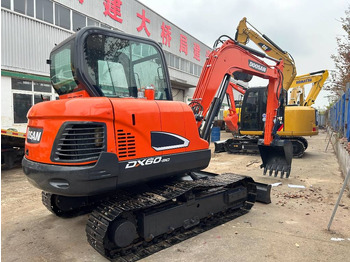 Pelle sur chenille DOOSAN DX60