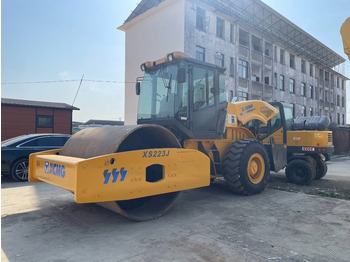 Compacteur à pieds de mouton/ Monocylindre XCMG XS223J