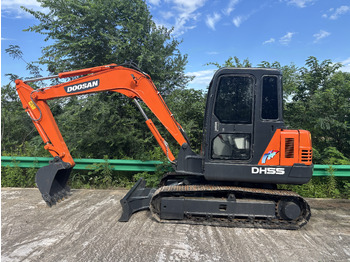Mini pelle DOOSAN DH55