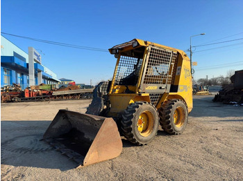 Mini chargeuse JCB 165: photos 3