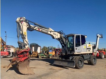 Pelle sur pneus TEREX