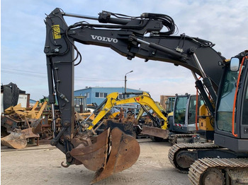 Pelle sur chenille Volvo ECR145EL: photos 4