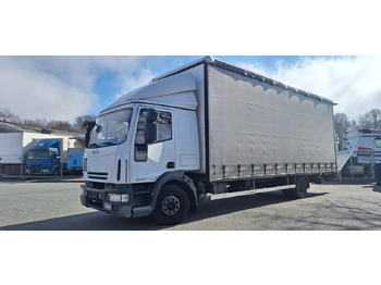 Camion à rideaux coulissants IVECO