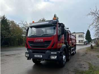 Camion benne IVECO Trakker
