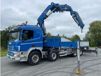 Camion grue SCANIA P124