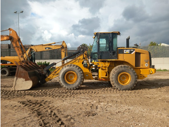 Chargeuse sur pneus CATERPILLAR 930