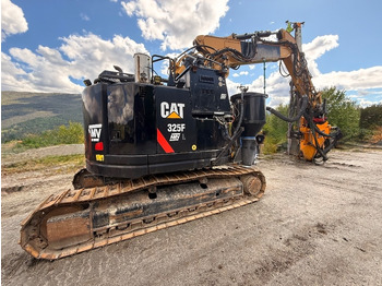 Pelle CATERPILLAR 325FL