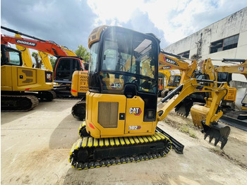 Mini pelle CATERPILLAR 302