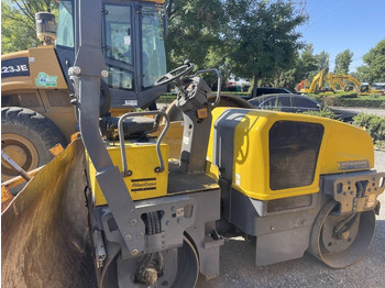 Rouleau compresseur DYNAPAC