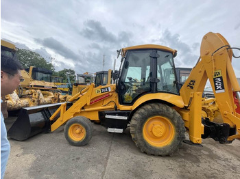 Tractopelle JCB 3CX