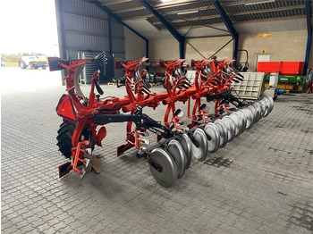 Charrue Kuhn VARI-MASTER 153 4+1: photos 3 Charrue Kuhn VARI-MASTER 153 4+1: photos 3