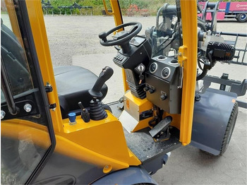 Valet de ferme Eurotrac W11: photos 4 Valet de ferme Eurotrac W11: photos 4