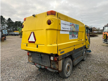 Balayeuse de voirie Johnston CN400: photos 4