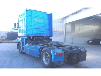 Tracteur routier Renault MAGNUM 480 DXI: photos 4