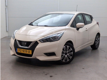 Voiture à hayon NISSAN