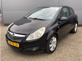 Voiture à hayon OPEL