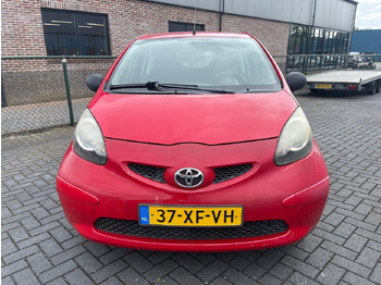 Voiture à hayon Toyota Aygo 1.0 12V 2007 247.975 km 37-XF-VH: photos 3