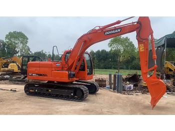 Pelle sur chenille DOOSAN DX150