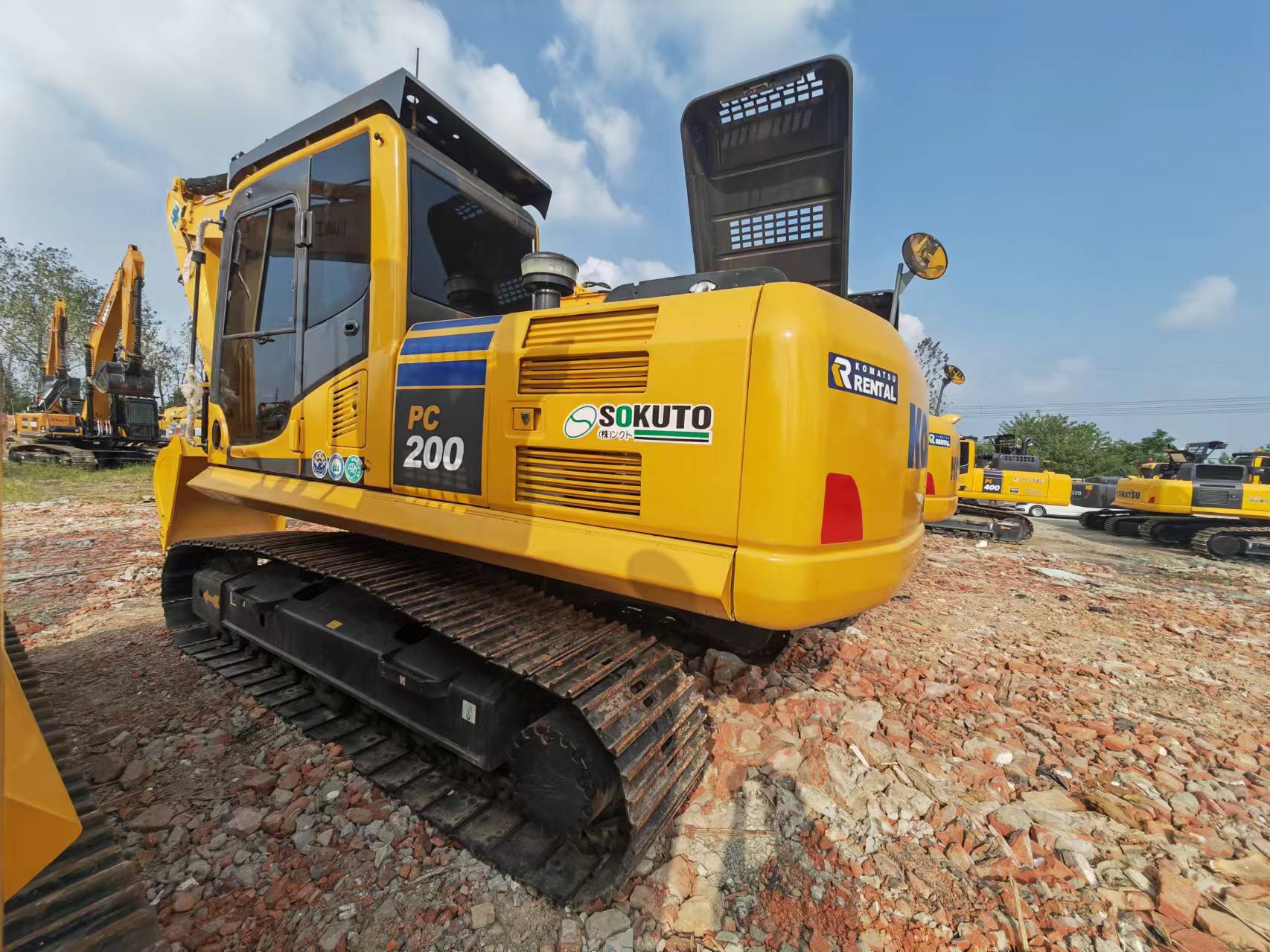 Pelle sur chenille KOMATSU PC200