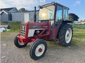 Tracteur agricole INTERNATIONAL