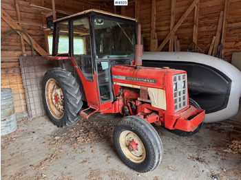 Tracteur agricole INTERNATIONAL