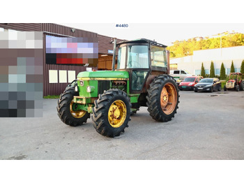 Tracteur agricole JOHN DEERE 2040