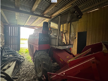Moissonneuse-batteuse MASSEY FERGUSON 1000 series
