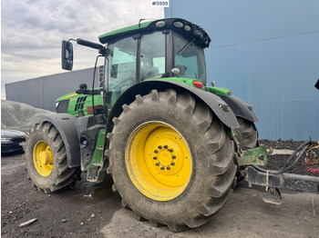 Tracteur agricole 2020 John Deere 6215R w/ Front PTO and hydraulics. 2 sets of tires.: photos 3 Tracteur agricole 2020 John Deere 6215R w/ Front PTO and hydraulics. 2 sets of tires.: photos 3
