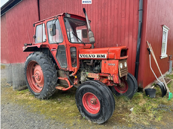 Tracteur agricole VOLVO