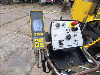Finisseur Bomag Bf 300C-3: photos 5